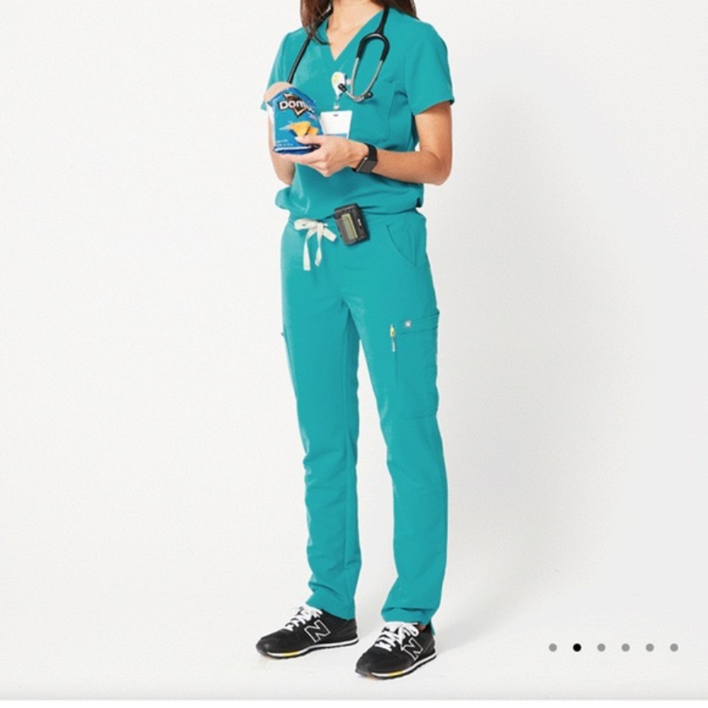 ✖️SOLD✖️Teal Figs Scrubs